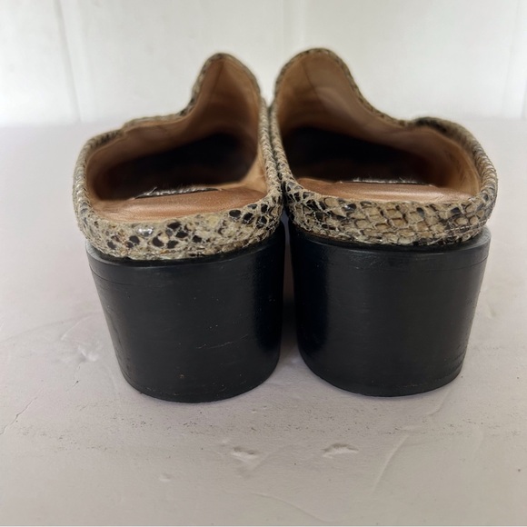 STUART WEITZMAN SNAKESKIN LEATHER MULES. LOGS SLIP ONS SIZE 8.5 - Picture 8 of 16